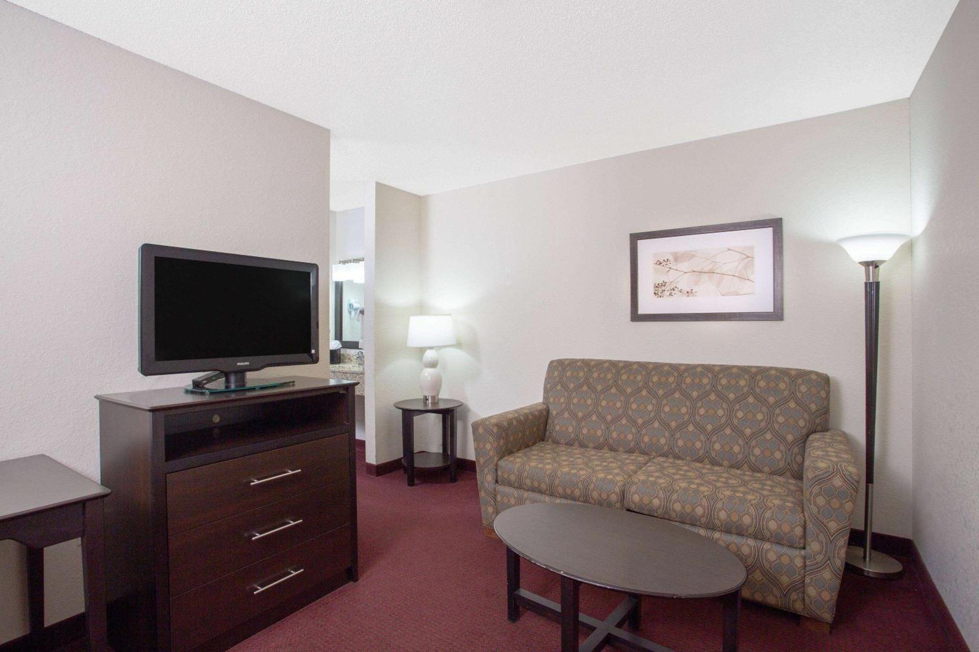 Americinn By Wyndham Hayward Esterno foto