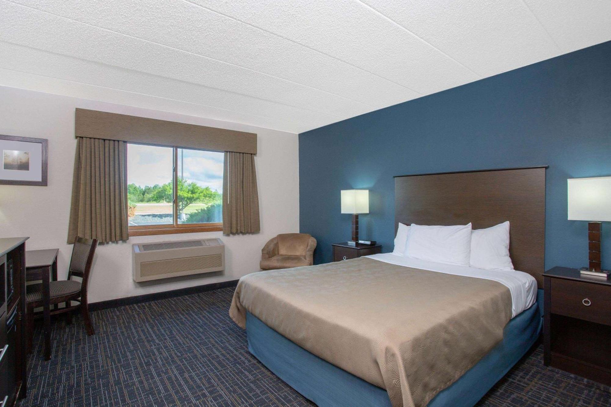 Americinn By Wyndham Hayward Esterno foto